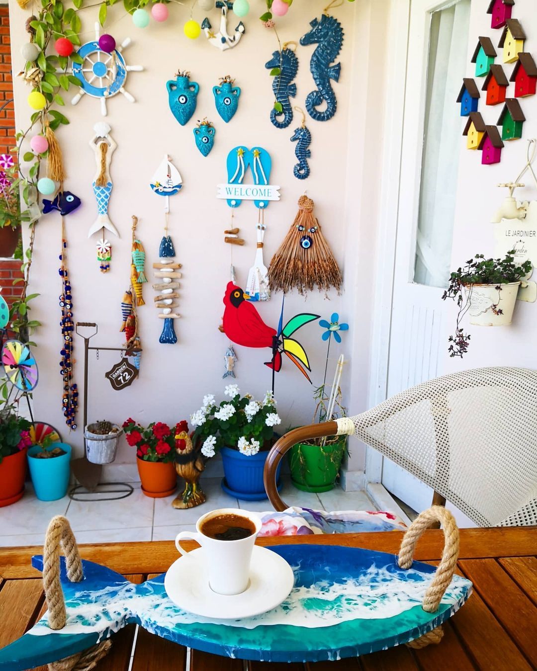 Balkon Duvar Süsleri: En Şık Dekorasyon Fikirleri ve Öneriler